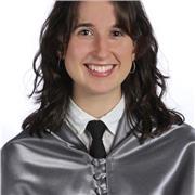 Profesora de cine, fotografía y narrativa audiovisual para personas curiosas y creativas.